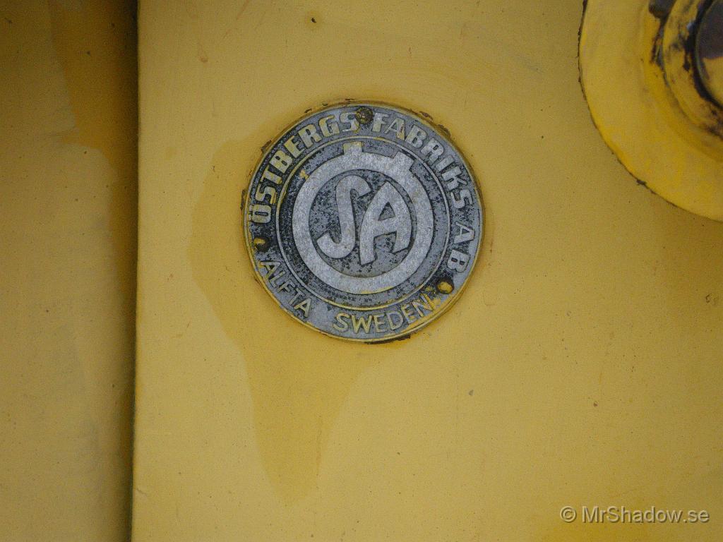 IMGP5844.JPG - Detta är en Volvo BM LM 218TD och jag ställer mig fråga varför detta märke sitter på maskinen..  Alla LM 218 sägs ju ha byggts av Lundberg i Skellefteå, så skylten känns fel, men det kan ju finnas någon orsak..